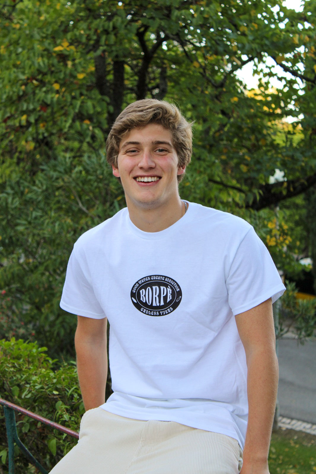 Tee "CHASING ENDLESS TURNS" Regular Fit