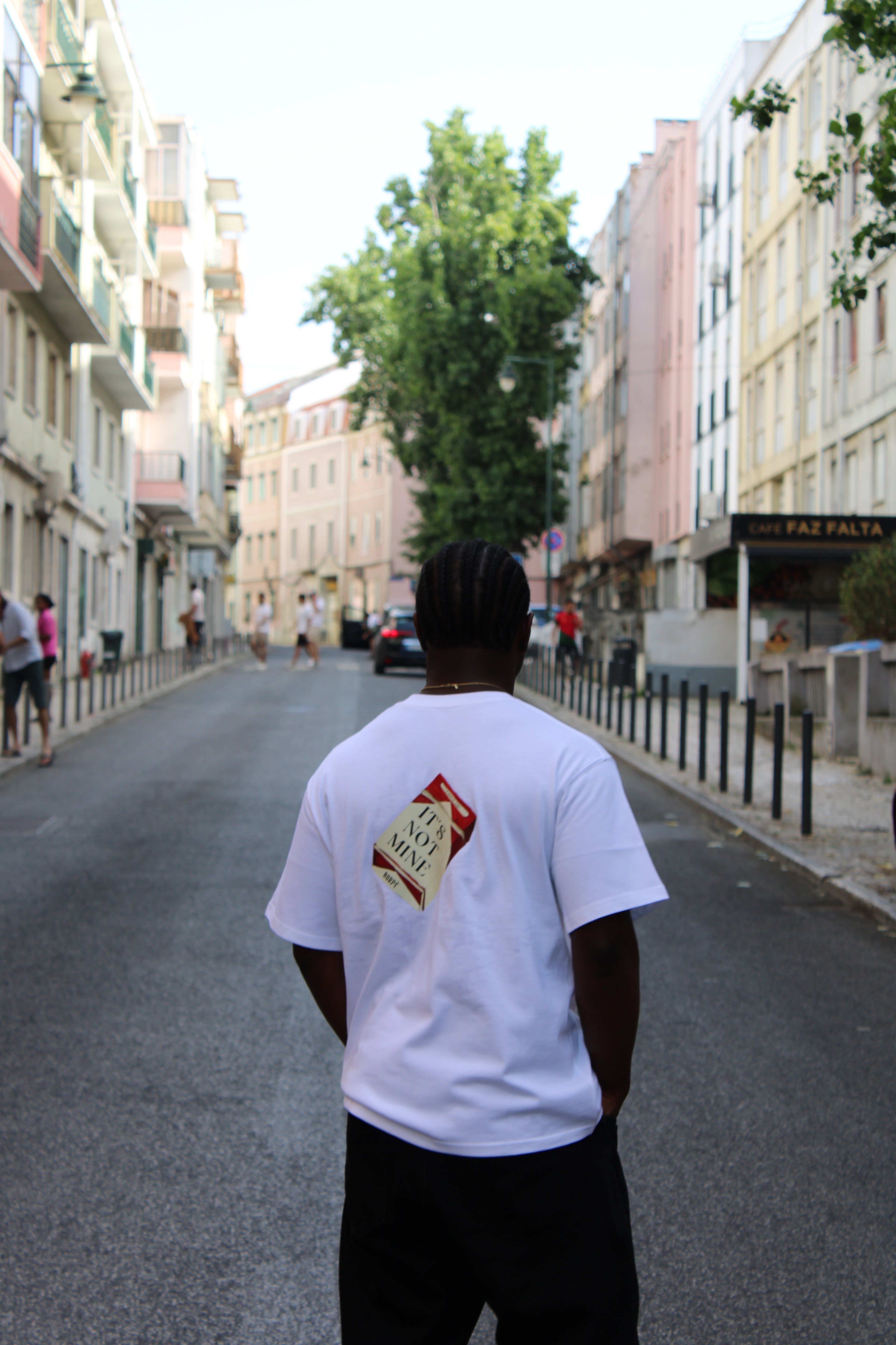 T-Shirt "IT'S NOT MINE"